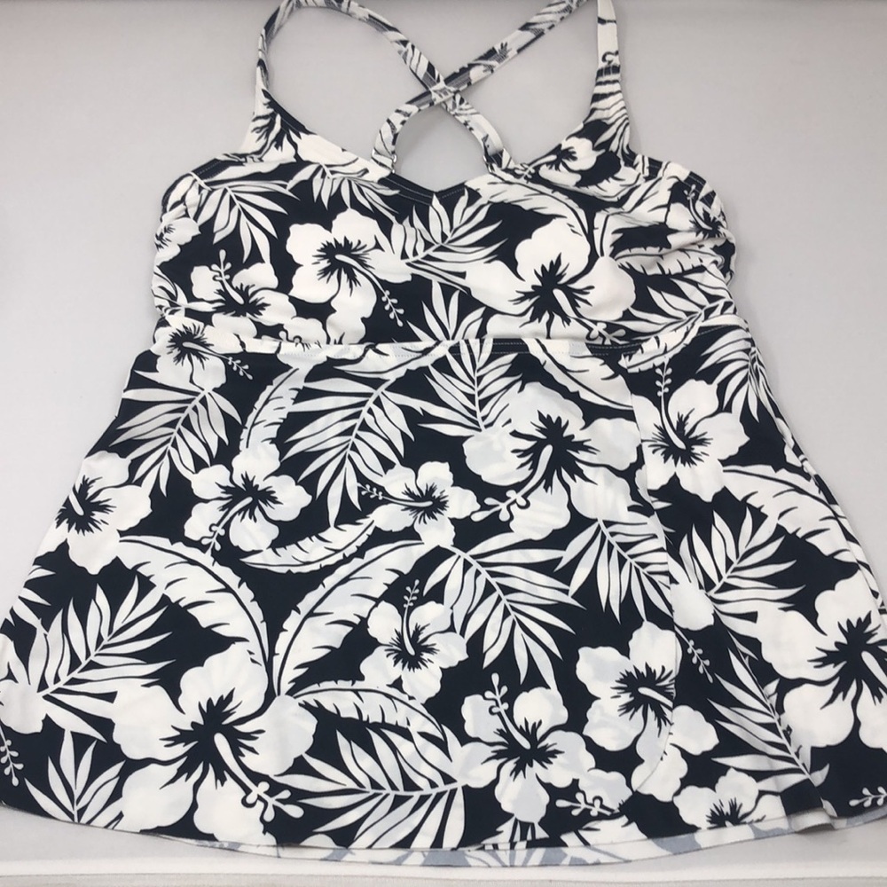 NWT Lands' End Tankini Set Size XS (2-4) Black White Floral Tummy Control - Picture 3 of 14